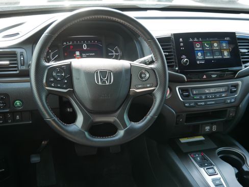 Used 2023 Honda Passport TrailSport image 19