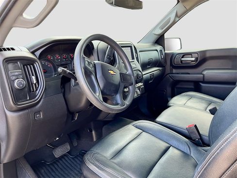 Used 2022 Chevrolet Silverado 1500 Custom image 9
