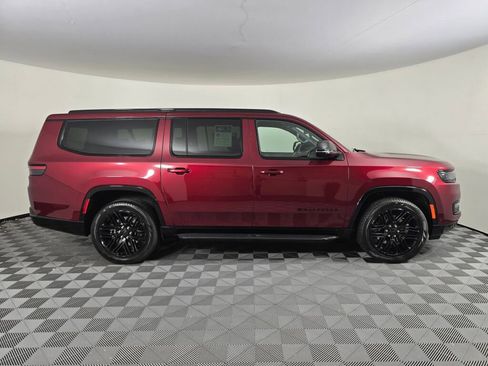 New 2025 Jeep Wagoneer L Series II w/ HD Trailer Tow Package w/25F image 3