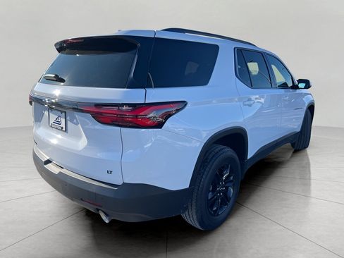 Used 2023 Chevrolet Traverse LT w/ Midnight/Sport Edition image 8