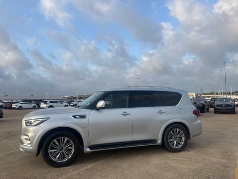 Used 2019 INFINITI QX80 Luxe w/ All-Season Package RWD image 11