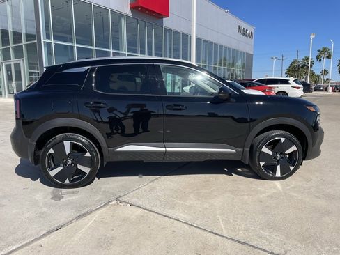 Certified 2025 Nissan Kicks SR image 2
