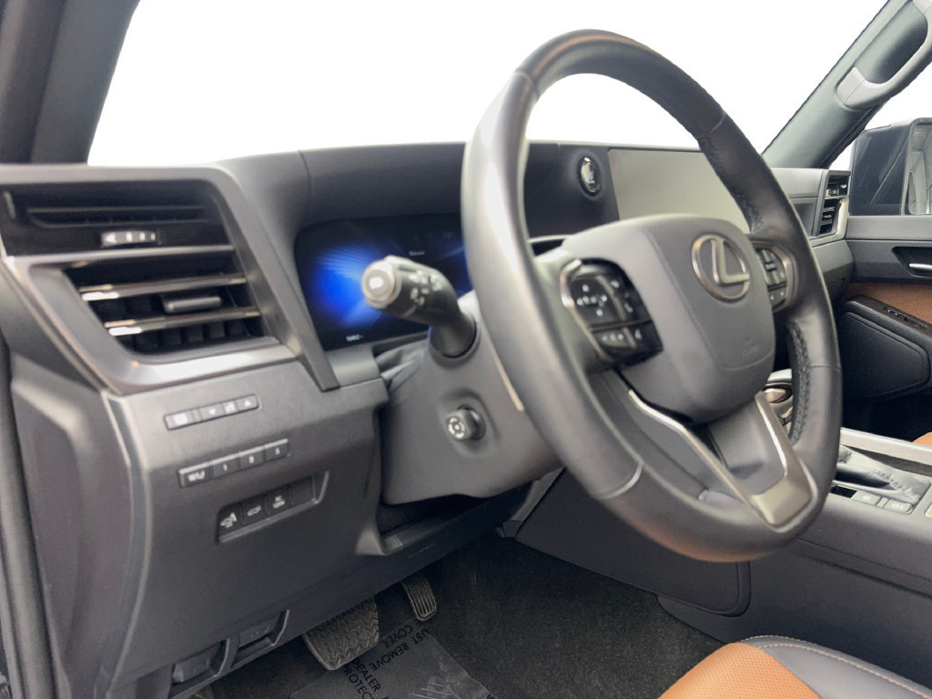 Used 2025 Lexus GX 550 w/ Accessory Package (2T) AWD/4WD image 56