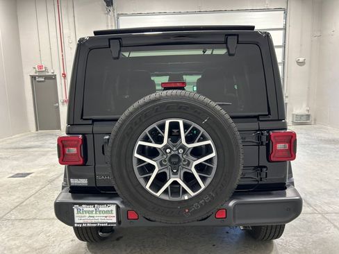New 2025 Jeep Wrangler Sahara image 7
