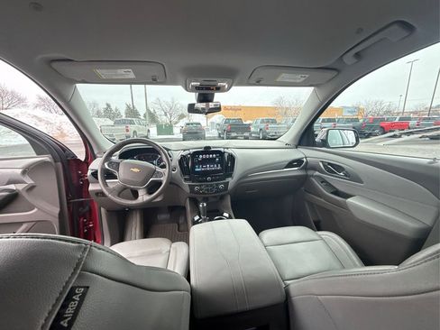 Used 2018 Chevrolet Traverse LT image 23