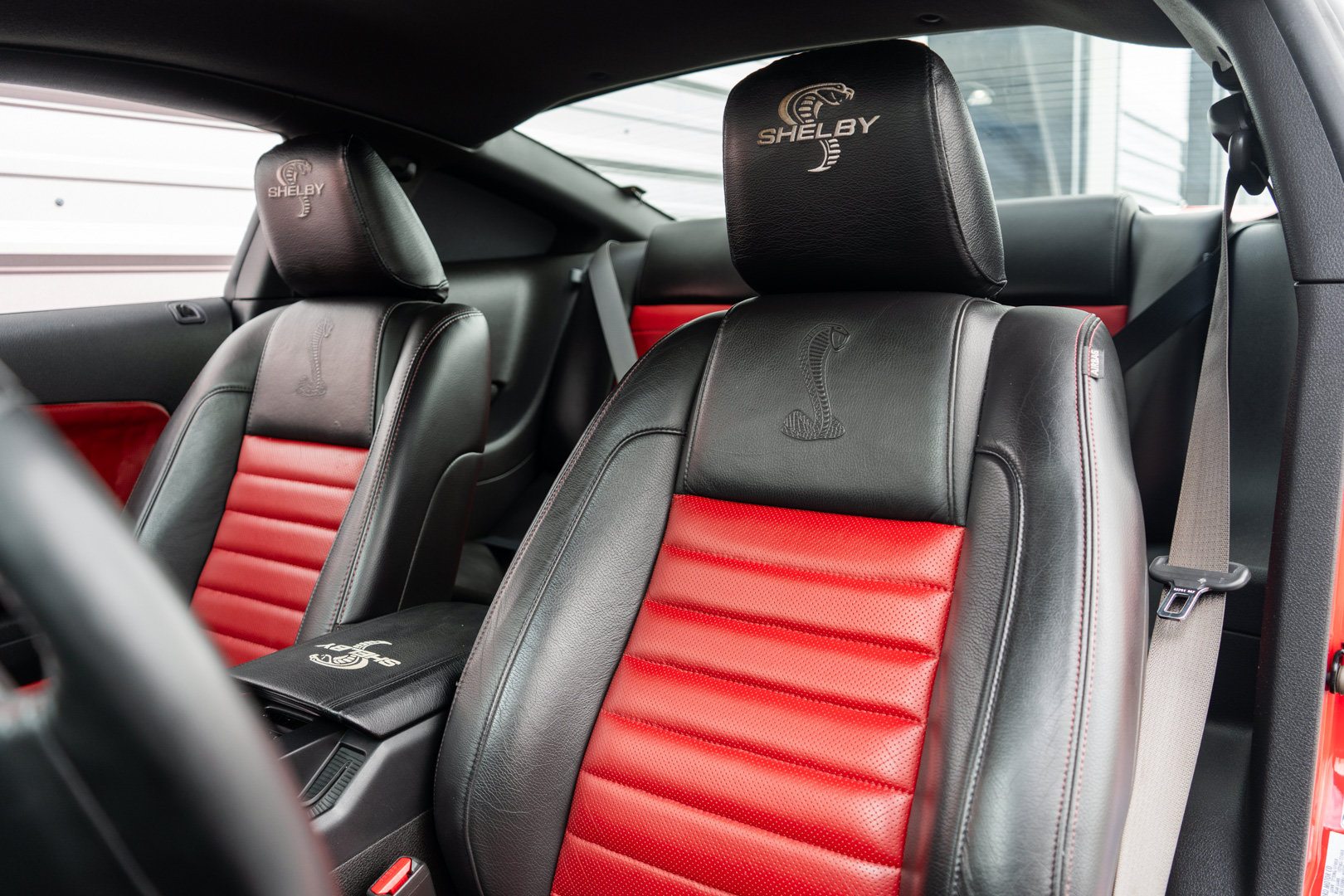 Used 2007 Ford Mustang Shelby GT500 RWD image 9