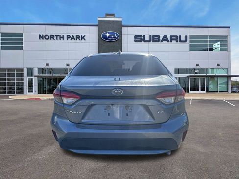 Used 2022 Toyota Corolla LE image 4