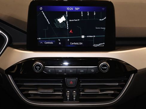 Certified 2022 Ford Escape SE w/ SE Sport Appearance Package AWD/4WD image 26