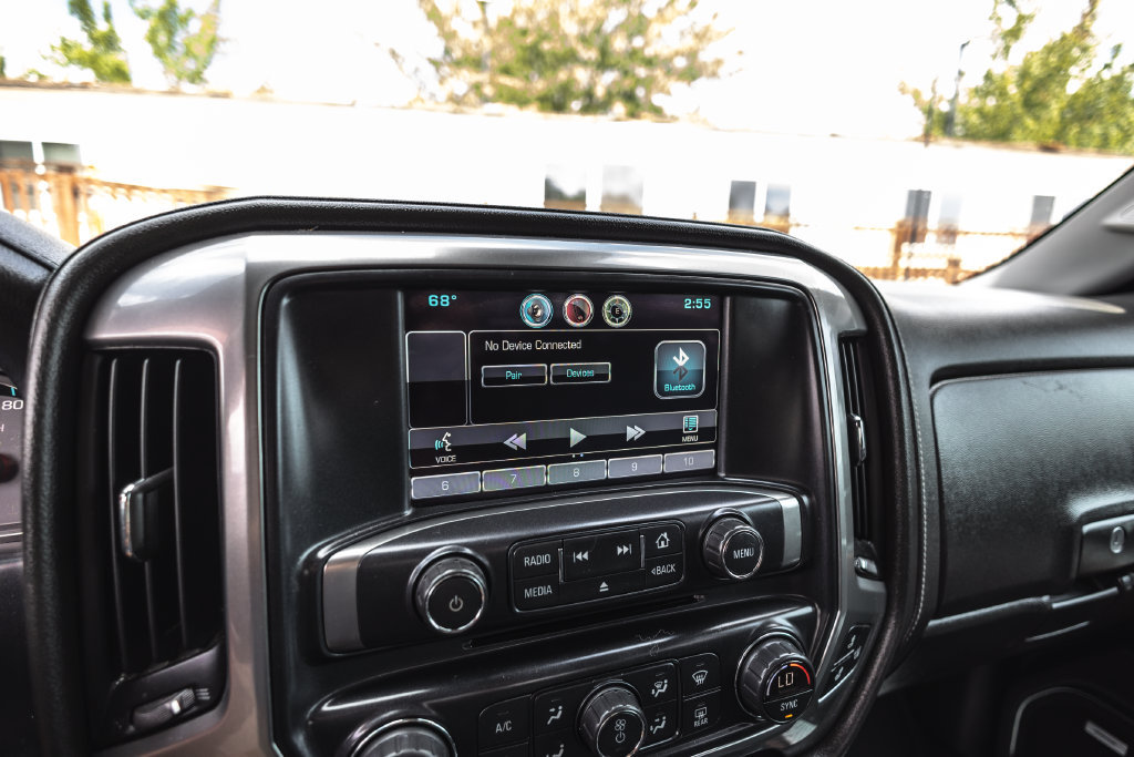 Used 2015 Chevrolet Silverado 2500 LTZ w/ Duramax Plus Package AWD/4WD image 16