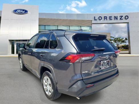 Used 2019 Toyota RAV4 LE FWD image 7