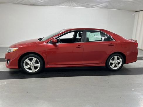 Used 2013 Toyota Camry SE image 6