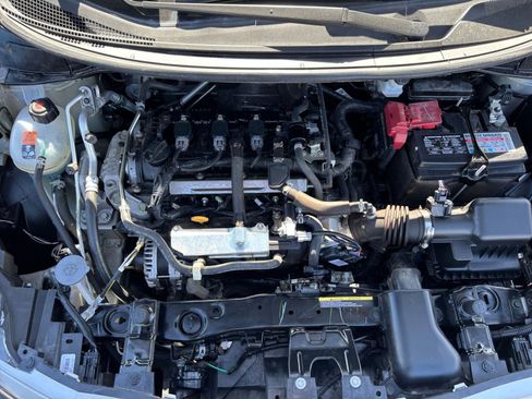 Used 2025 Nissan Versa SV image 30