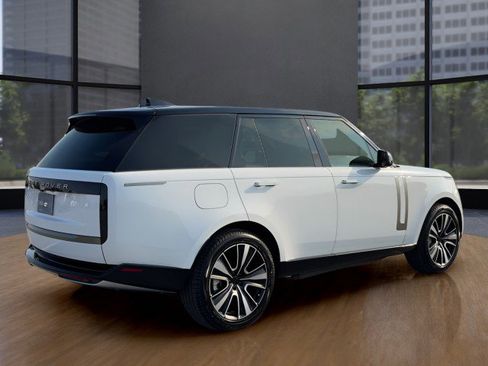 New 2026 Land Rover Range Rover SE image 5