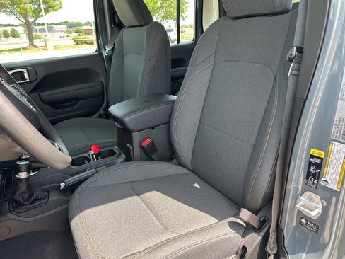 New 2025 Jeep Gladiator Sport image 63