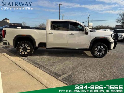 Used 2025 GMC Sierra 2500 Denali w/ Denali Reserve Package image 8