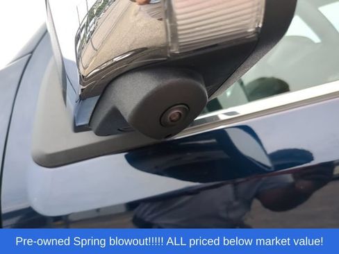 Used 2022 Ford F150 Lariat AWD/4WD image 9