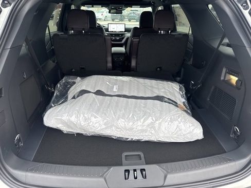 New 2026 Ford Explorer Platinum w/ LUX Leather Package image 15