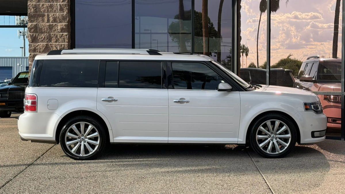 Used 2018 Ford Flex Limited w/ Equipment Group 303A AWD/4WD image 17