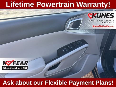 Used 2025 Kia Soul LX image 13