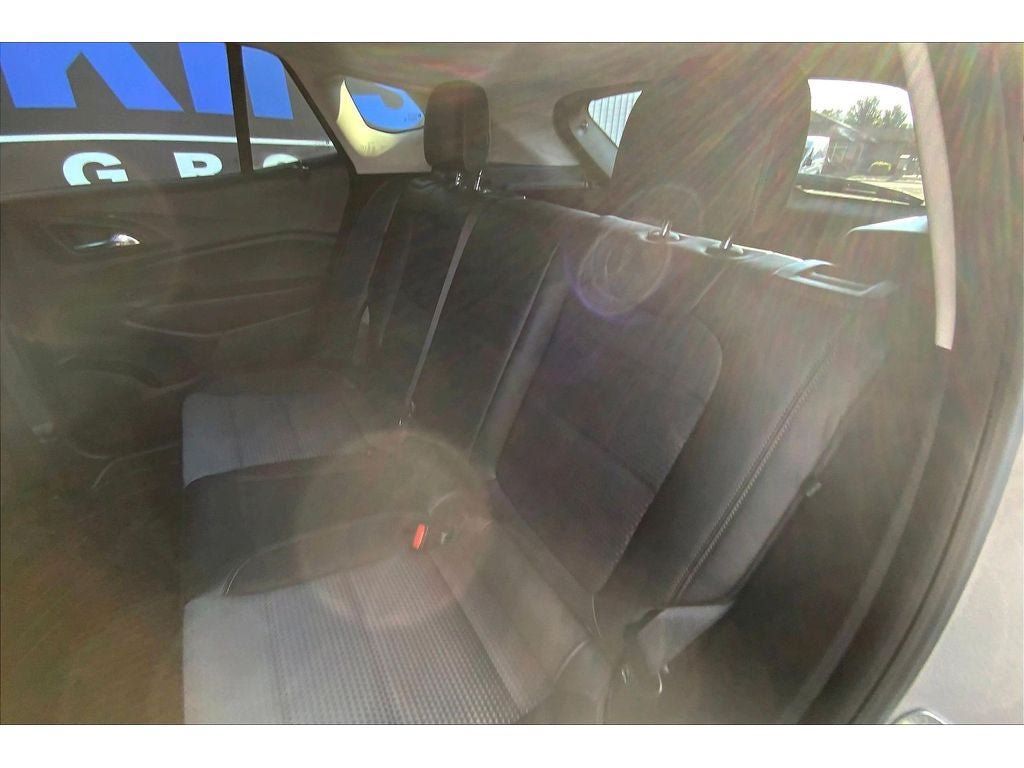 Used 2024 Chevrolet Trax LT w/ Sunroof Package FWD image 28