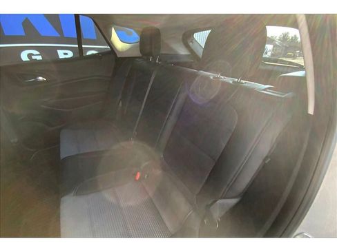Used 2024 Chevrolet Trax LT w/ Sunroof Package FWD image 28
