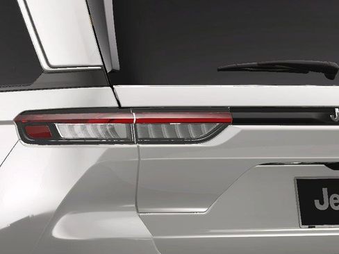 New 2025 Jeep Grand Cherokee Laredo image 9