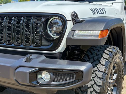 Used 2026 Jeep Wrangler Unlimited Sport AWD/4WD image 6