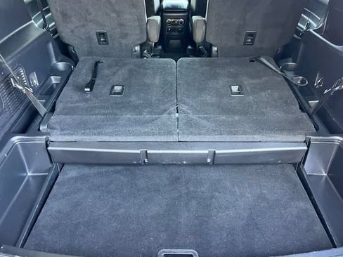 Used 2022 Ford Explorer XLT RWD image 18