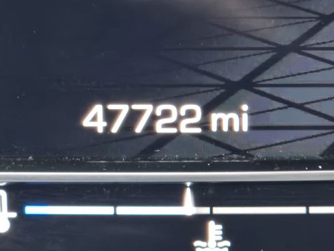 Used 2022 GMC Yukon AT4 AWD/4WD image 3