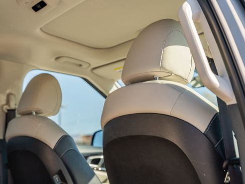 Used 2025 Kia Carnival SX Prestige image 14