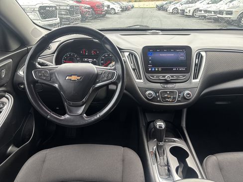 Used 2020 Chevrolet Malibu RS w/ LPO, Convenience Package 2 FWD image 2