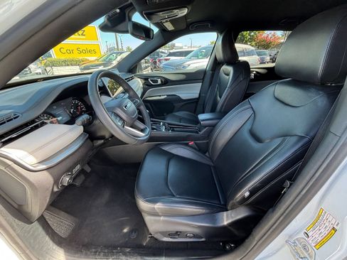 Used 2025 Jeep Compass Limited AWD/4WD image 23