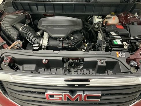 Used 2019 GMC Acadia SLE w/ LPO, Floor Liner Package AWD/4WD image 8