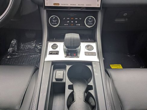 New 2026 Jaguar F-PACE R-Dynamic S image 21