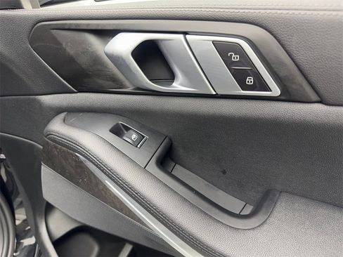 Used 2021 BMW X5 sDrive40i w/ Convenience Package image 49
