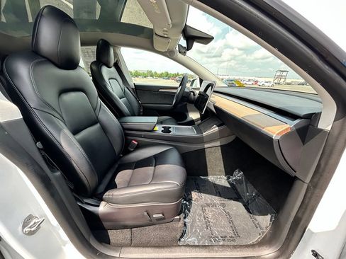 Used 2022 Tesla Model Y Performance AWD/4WD image 10
