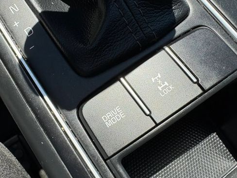Used 2020 Kia Sorento AWD V6 image 23