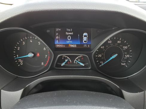 Used 2018 Ford Focus SE w/ SE Appearance Package image 26