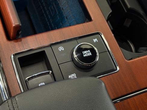 Used 2023 Lincoln Navigator Reserve AWD/4WD image 35