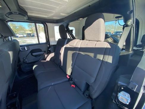 Certified 2021 Jeep Wrangler Unlimited Sport image 24