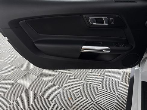 Used 2020 Ford Mustang Coupe RWD image 10