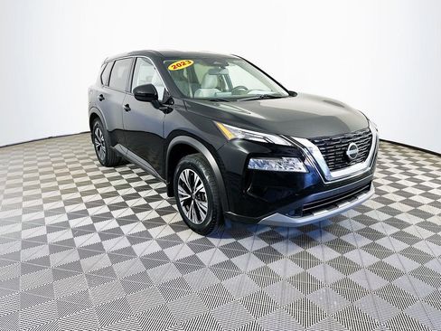 Certified 2023 Nissan Rogue SV AWD/4WD image 2