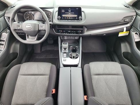 New 2026 Nissan Rogue SV FWD image 18