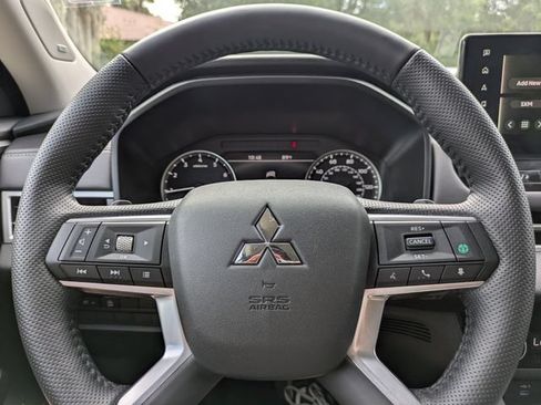 New 2026 Mitsubishi Outlander SE FWD image 29