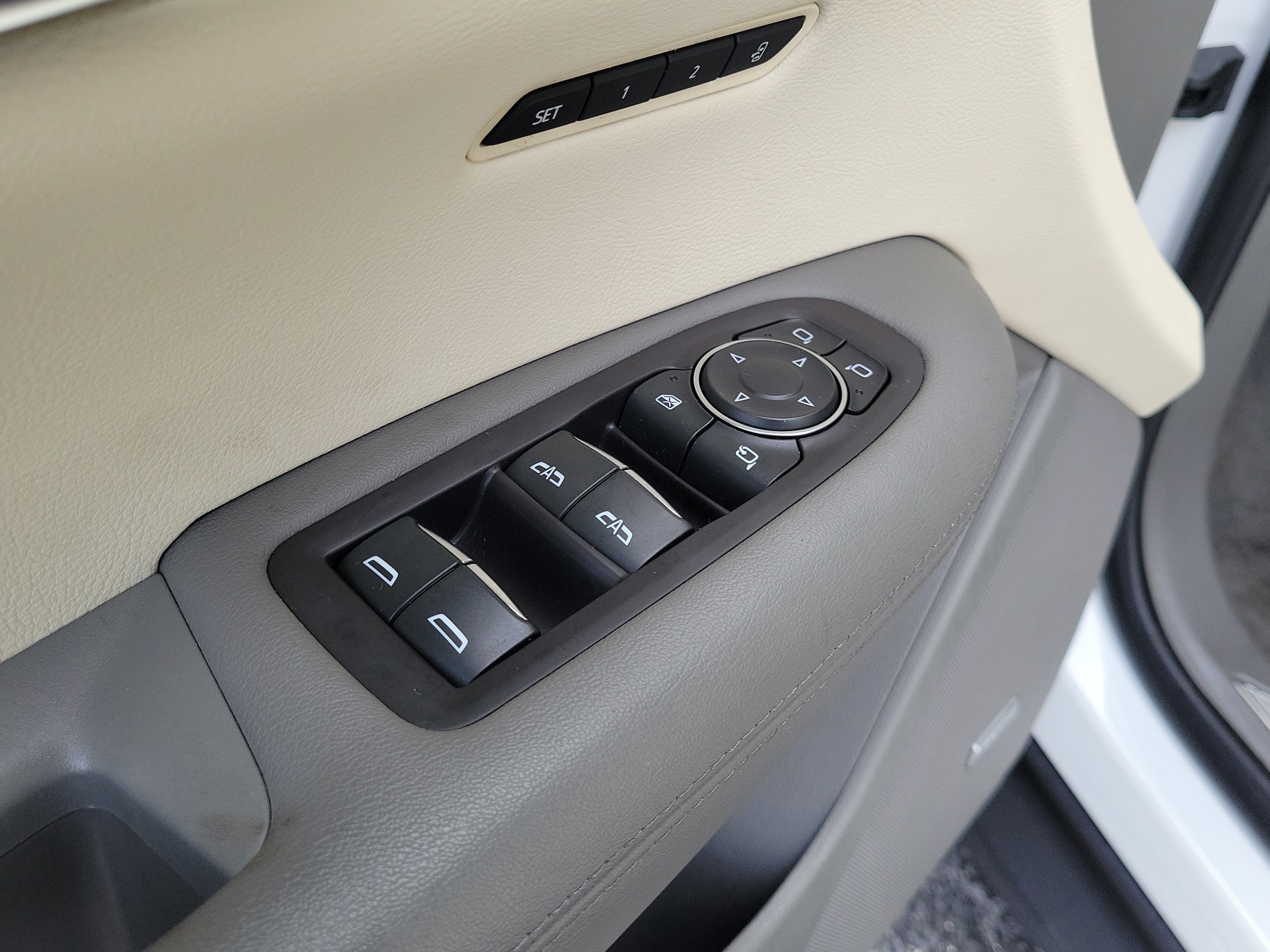 Used 2022 Cadillac XT5 Premium Luxury FWD image 18