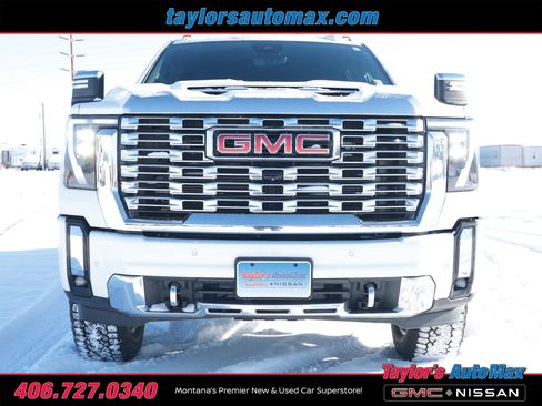 Used 2024 GMC Sierra 3500 Denali w/ Denali Reserve Package image 52