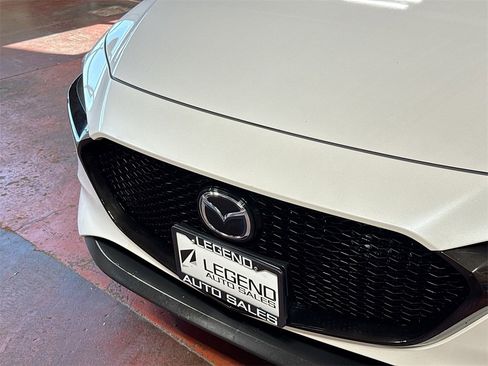 Used 2019 MAZDA MAZDA3 Hatchback w/ Preferred Package image 12