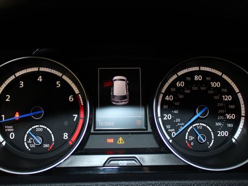Used 2016 Volkswagen Golf R 4-Door w/ Driver Assistance Package AWD/4WD image 11