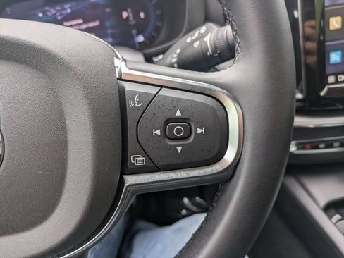 Used 2024 Volvo XC60 B5 Core w/ Protection Package Premier AWD/4WD image 21