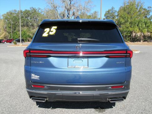 Used 2025 Buick Enclave Preferred w/ Power Package image 5